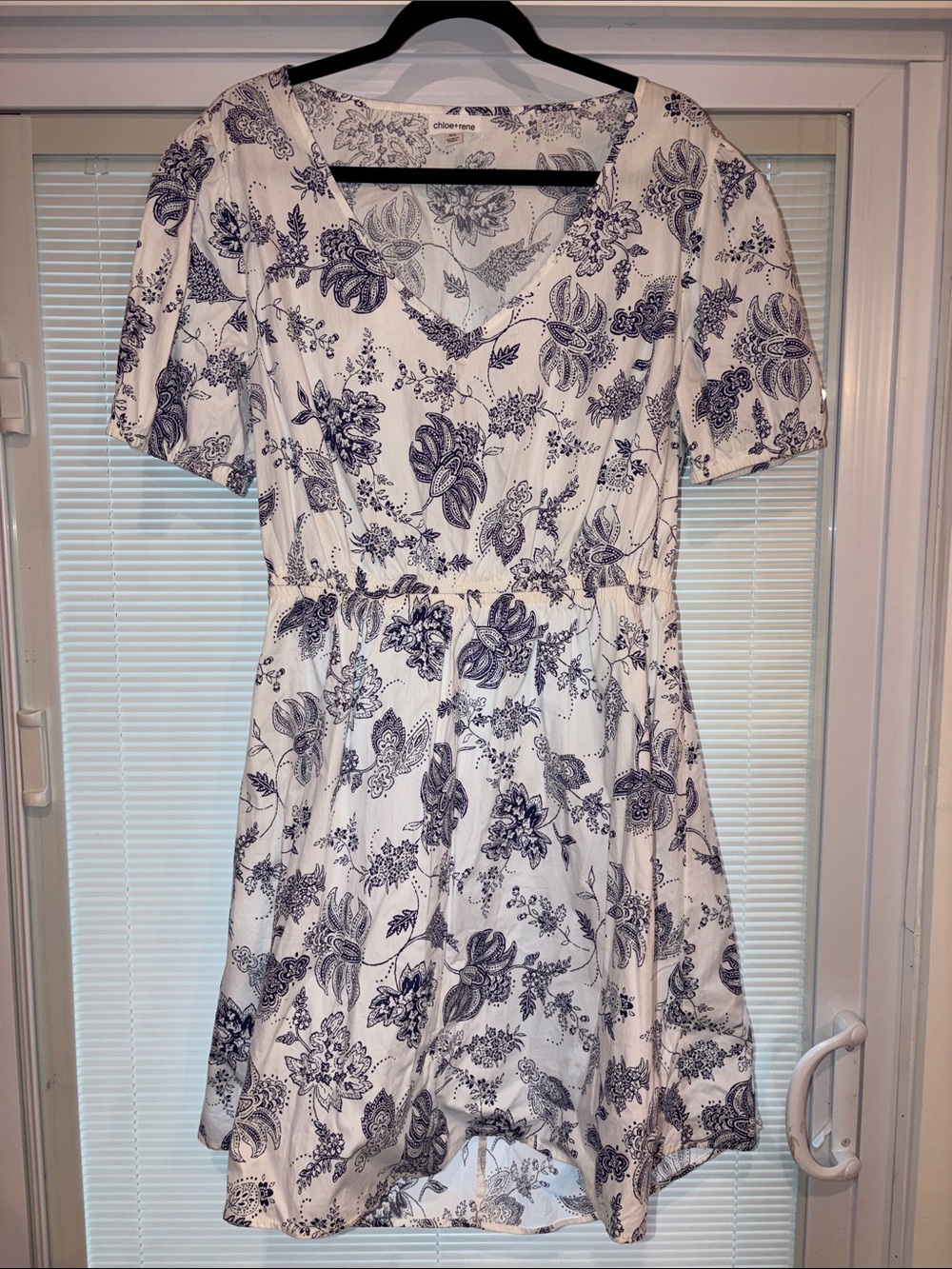 Chloe+Rene White and Blue Floral Dress Size XL